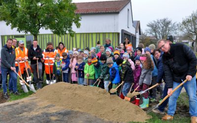 Spatenstich zur Schulhauserweiterung mit Turnhalle ist erfolgt